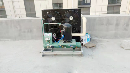 某食品廠制冷機組維保項目